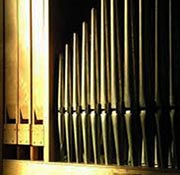 Jeux à bouche d'orgue à tuyaux en façade
